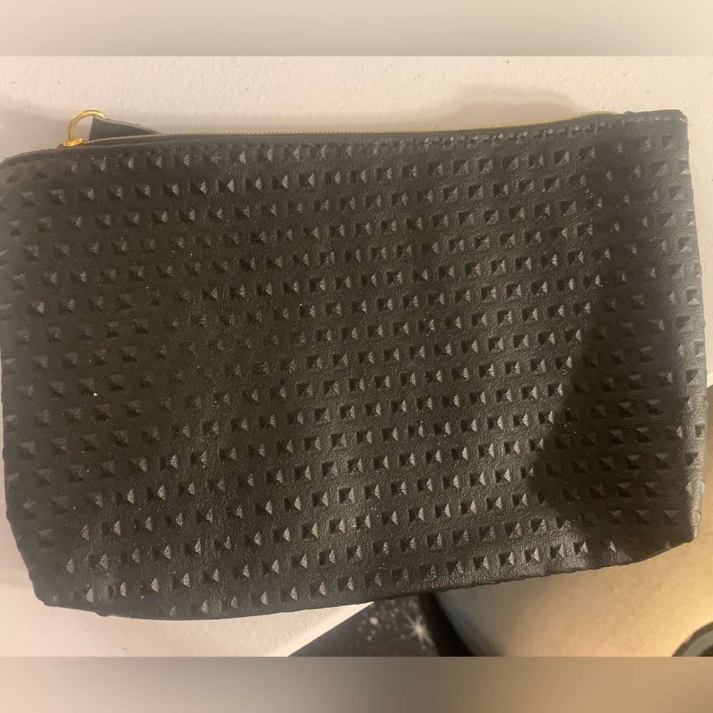 FREE w/$40 purchase || Ipsy makeup bag